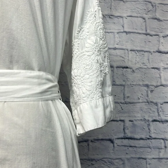 La Cera Embroidered Short Robe - Picture 11 of 11